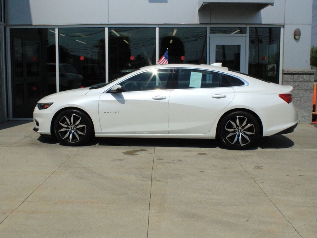 2017 Chevrolet Malibu — detail view