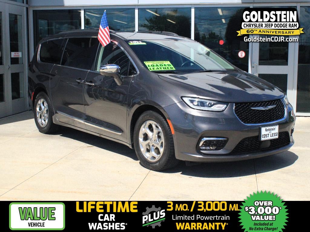 2022 Chrysler Pacifica Limited in Granite Crystal Metallic Clearcoat — front three-quarter view